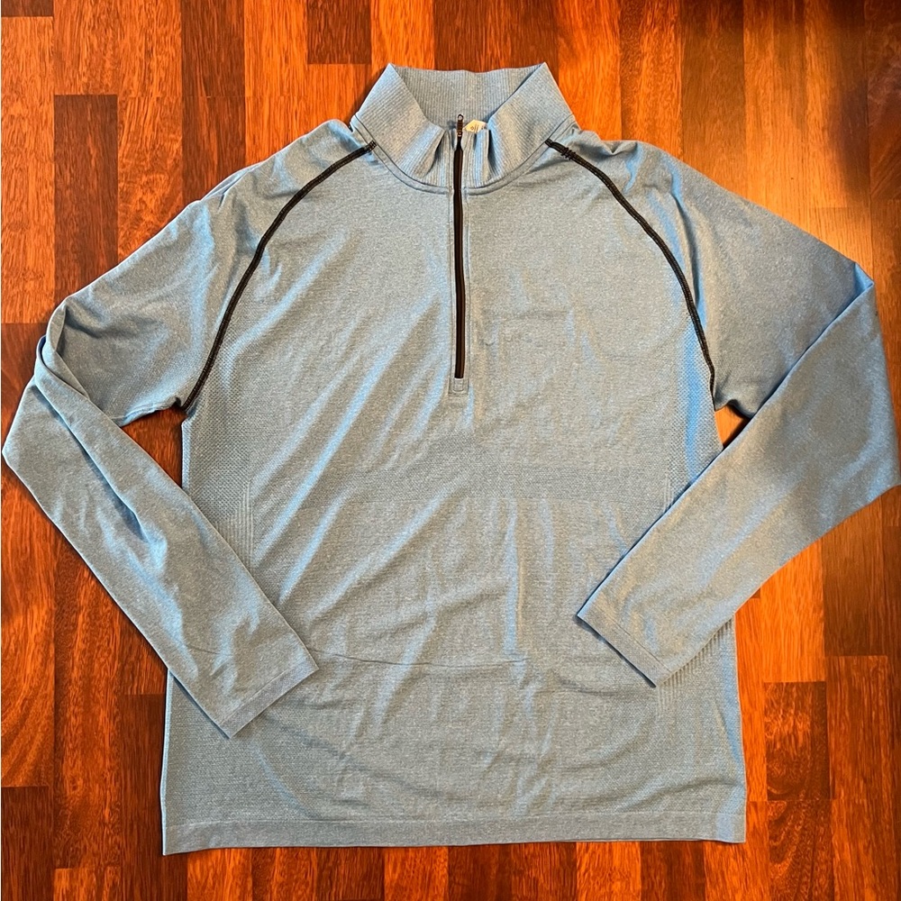 Like new XL metal vent tech 1/2 zip Lululemon long sleeve top.
